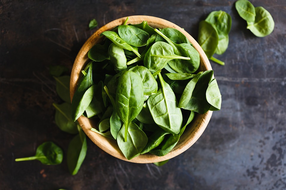spinach, healthy hair, best food for health hair