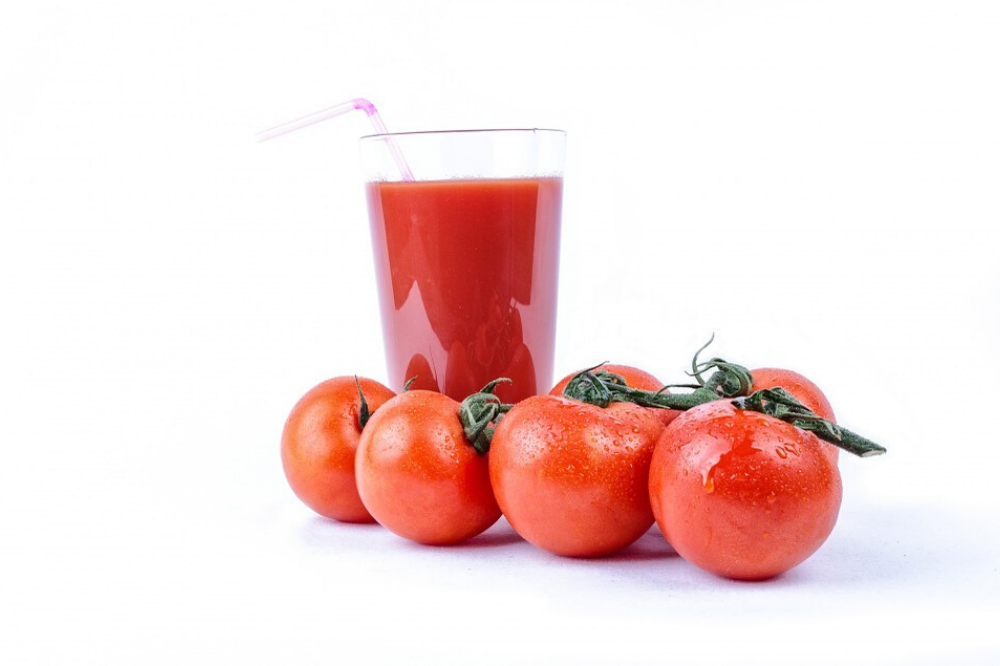 best Tomato juice for glowing skin, best Tomato juice for skin, Tomato juice for glowing skin, Tomato juice for healthy skin, Tomato juice for healthy and glowing skin