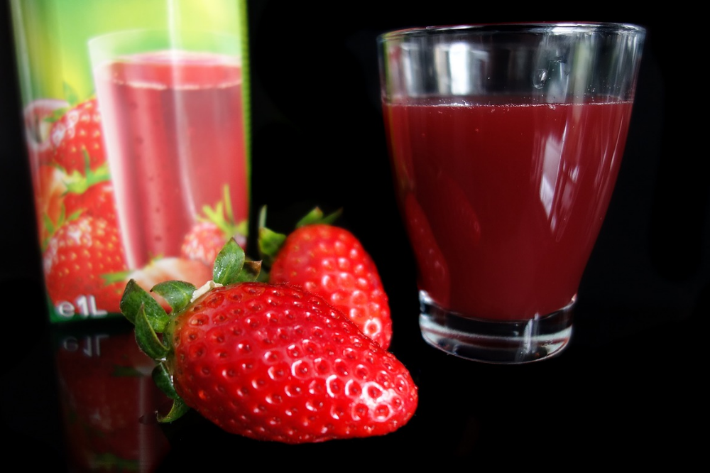 best Strawberry Juice for glowing skin, best Strawberry Juice for skin, Strawberry Juice for glowing skin, Strawberry Juice for healthy skin, Strawberry Juice for healthy and glowing skin
