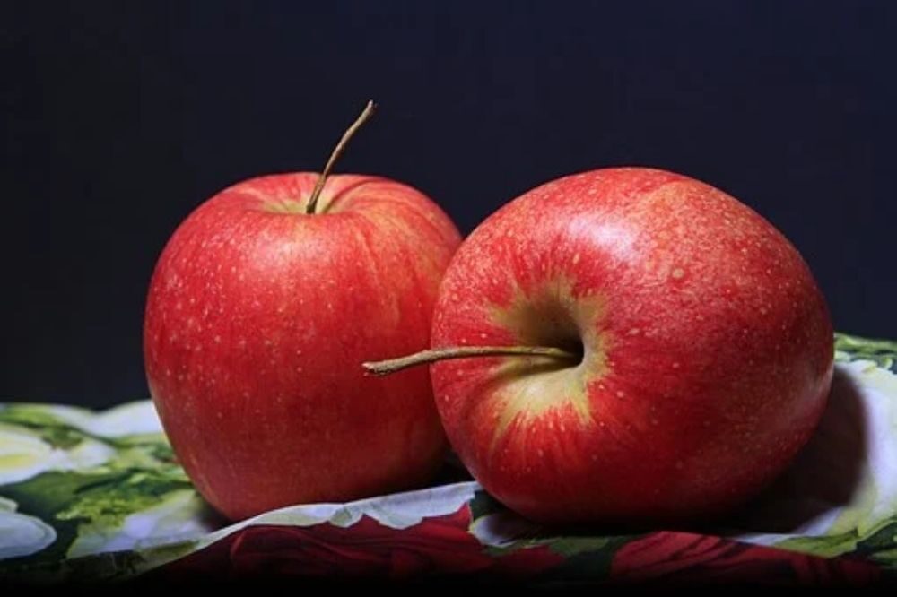 Food To Increase Breast Size - Apple